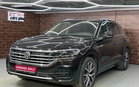 Volkswagen Touareg III, 2019 год, 5 490 000 рублей, 1 фотография