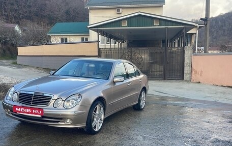 Mercedes-Benz E-Класс, 2003 год, 1 165 000 рублей, 3 фотография