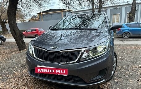 KIA Rio III рестайлинг, 2013 год, 1 090 000 рублей, 2 фотография