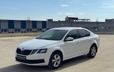 Skoda Octavia, 2017 год, 890 000 рублей, 2 фотография