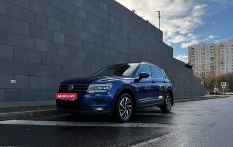 Volkswagen Tiguan II, 2018 год, 2 150 000 рублей, 3 фотография