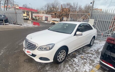 Mercedes-Benz E-Класс, 2013 год, 2 250 000 рублей, 2 фотография