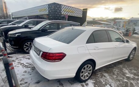 Mercedes-Benz E-Класс, 2013 год, 2 250 000 рублей, 6 фотография