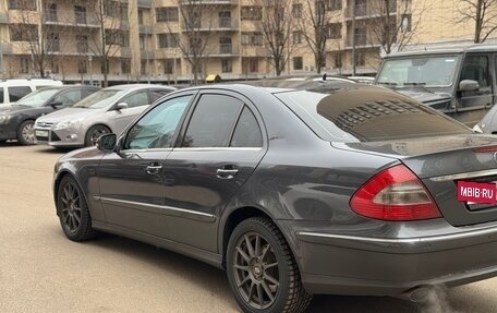 Mercedes-Benz E-Класс, 2008 год, 800 000 рублей, 3 фотография