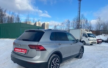 Volkswagen Tiguan II, 2018 год, 2 499 000 рублей, 10 фотография