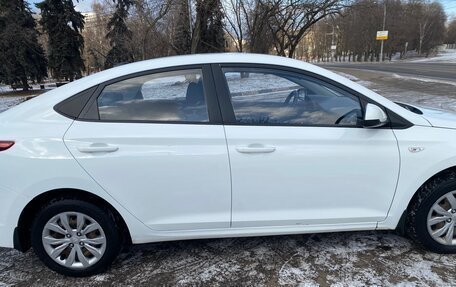 Hyundai Solaris II рестайлинг, 2018 год, 919 000 рублей, 5 фотография