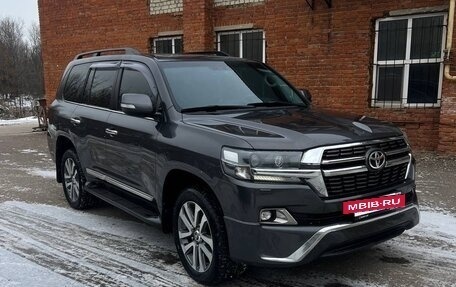 Toyota Land Cruiser 200, 2015 год, 4 700 000 рублей, 9 фотография