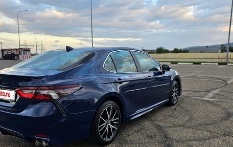 Toyota Camry, 2023 год, 3 599 000 рублей, 6 фотография