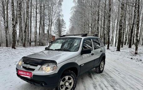 Chevrolet Niva I рестайлинг, 2012 год, 495 000 рублей, 2 фотография