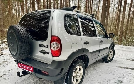 Chevrolet Niva I рестайлинг, 2012 год, 495 000 рублей, 21 фотография