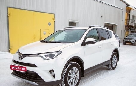 Toyota RAV4, 2017 год, 2 800 000 рублей, 3 фотография