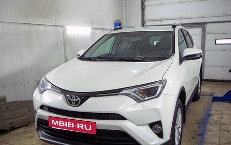 Toyota RAV4, 2017 год, 2 800 000 рублей, 30 фотография