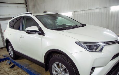 Toyota RAV4, 2017 год, 2 800 000 рублей, 31 фотография