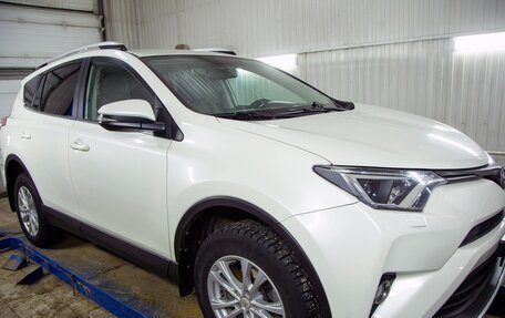 Toyota RAV4, 2017 год, 2 800 000 рублей, 32 фотография