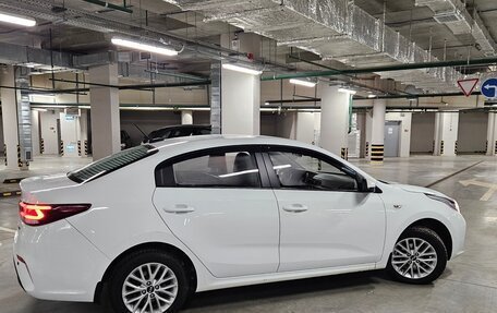 KIA Rio IV, 2018 год, 1 500 000 рублей, 2 фотография