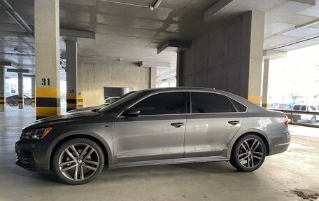 Volkswagen Passat B8 рестайлинг, 2017 год, 1 800 000 рублей, 11 фотография