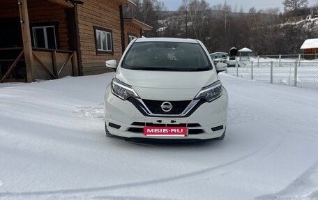 Nissan Note II рестайлинг, 2019 год, 1 300 000 рублей, 2 фотография