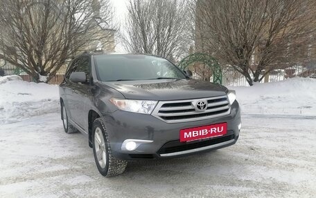 Toyota Highlander III, 2012 год, 2 088 000 рублей, 15 фотография