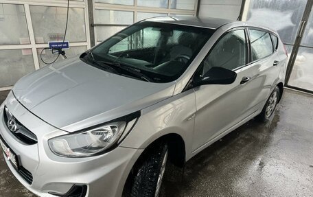 Hyundai Solaris II рестайлинг, 2013 год, 780 000 рублей, 9 фотография