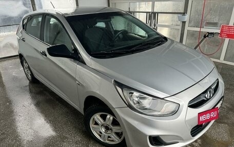 Hyundai Solaris II рестайлинг, 2013 год, 780 000 рублей, 5 фотография