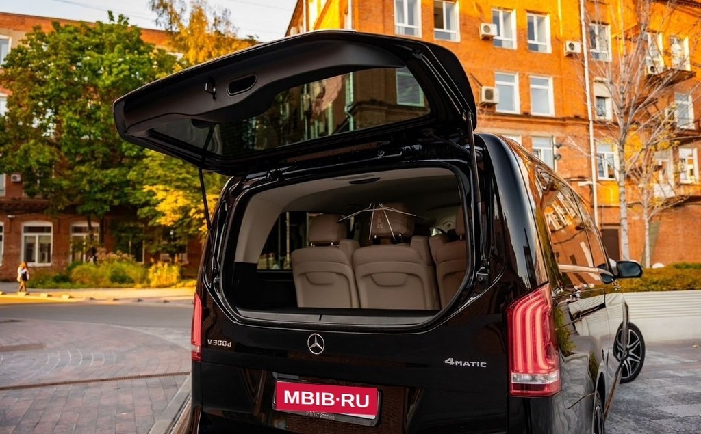 Mercedes-Benz V-Класс, 2023 год, 14 000 000 рублей, 9 фотография