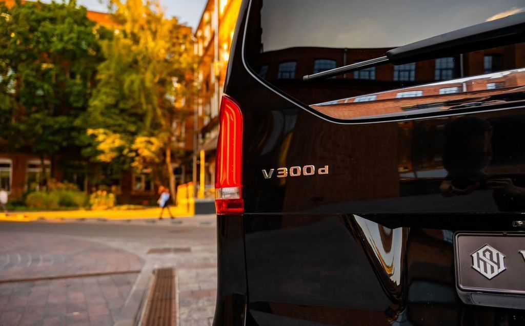 Mercedes-Benz V-Класс, 2023 год, 14 000 000 рублей, 10 фотография