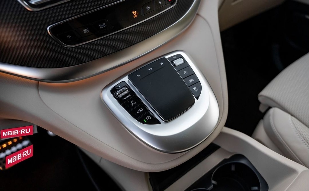 Mercedes-Benz V-Класс, 2023 год, 14 000 000 рублей, 15 фотография