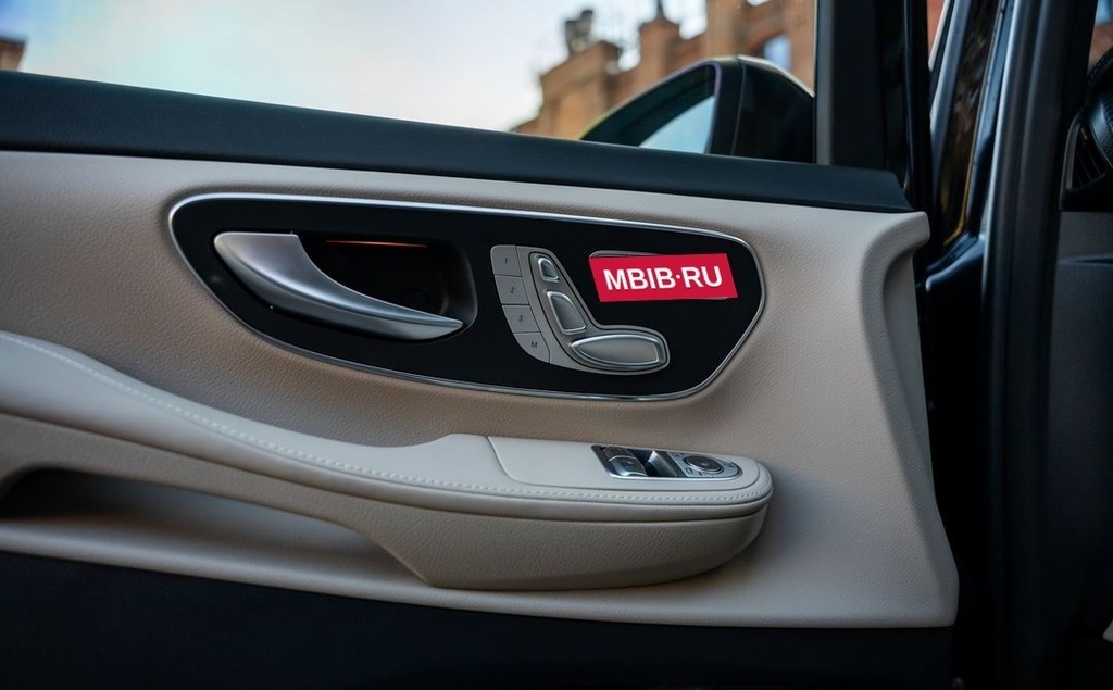 Mercedes-Benz V-Класс, 2023 год, 14 000 000 рублей, 12 фотография