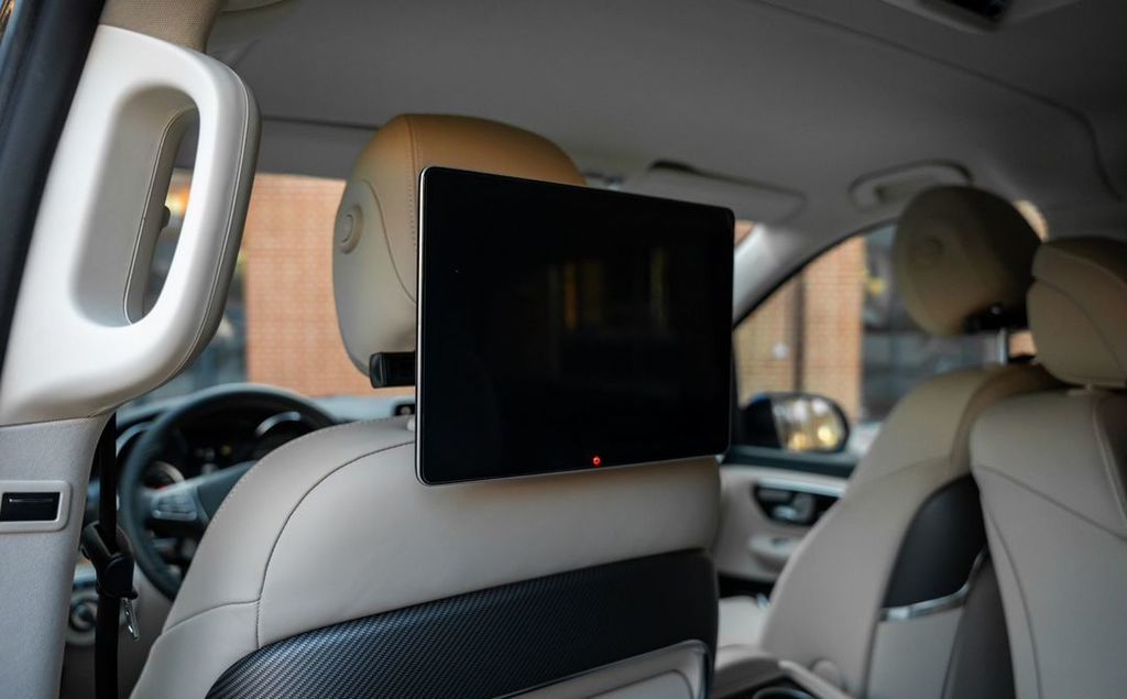 Mercedes-Benz V-Класс, 2023 год, 14 000 000 рублей, 25 фотография