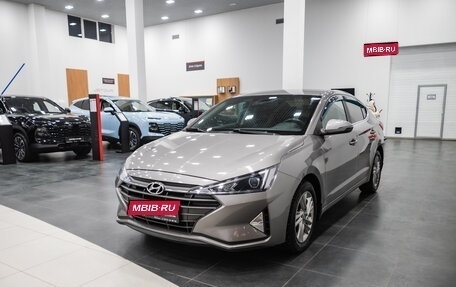 Hyundai Elantra VI рестайлинг, 2019 год, 1 800 000 рублей, 1 фотография