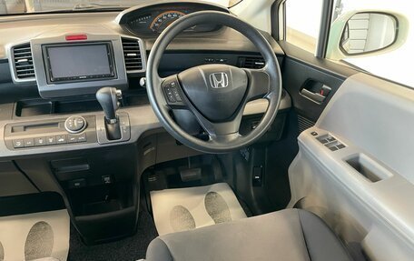 Honda Freed I, 2009 год, 1 349 999 рублей, 15 фотография