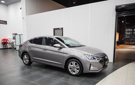 Hyundai Elantra VI рестайлинг, 2019 год, 1 800 000 рублей, 4 фотография