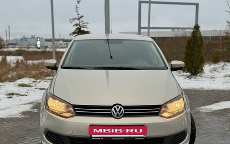 Volkswagen Polo VI (EU Market), 2011 год, 800 000 рублей, 4 фотография