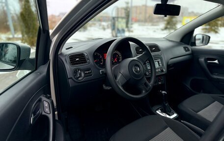 Volkswagen Polo VI (EU Market), 2011 год, 800 000 рублей, 11 фотография