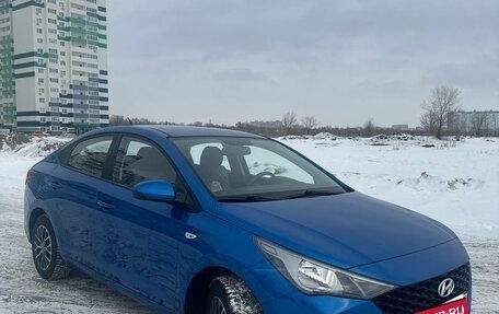 Hyundai Solaris II рестайлинг, 2021 год, 1 570 000 рублей, 4 фотография