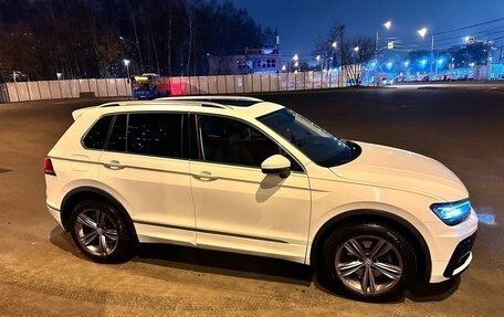 Volkswagen Tiguan II, 2018 год, 3 590 000 рублей, 3 фотография