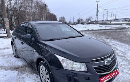 Chevrolet Cruze II, 2013 год, 579 000 рублей, 2 фотография