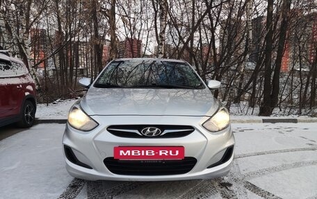 Hyundai Solaris II рестайлинг, 2012 год, 899 990 рублей, 9 фотография