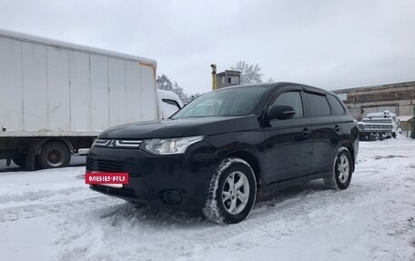 Mitsubishi Outlander III рестайлинг 3, 2012 год, 1 390 000 рублей, 3 фотография