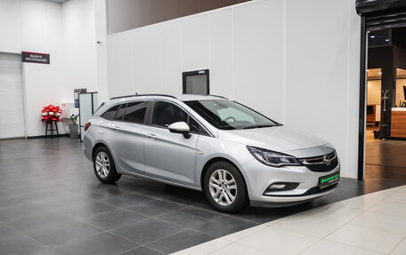 Opel Astra K, 2017 год, 1 200 000 рублей, 4 фотография