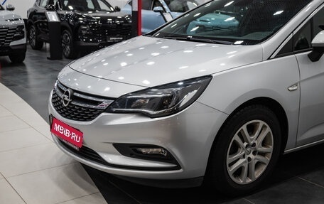 Opel Astra K, 2017 год, 1 200 000 рублей, 3 фотография