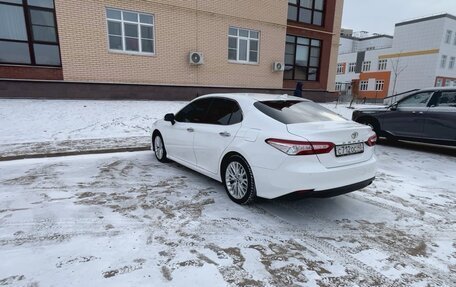 Toyota Camry, 2019 год, 3 100 000 рублей, 5 фотография