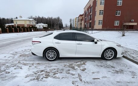 Toyota Camry, 2019 год, 3 100 000 рублей, 2 фотография