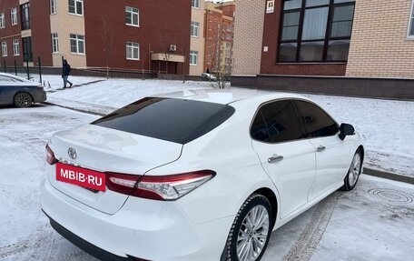 Toyota Camry, 2019 год, 3 100 000 рублей, 11 фотография