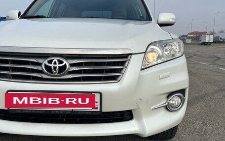 Toyota RAV4, 2011 год, 1 600 000 рублей, 15 фотография