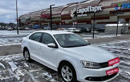 Volkswagen Jetta VI, 2012 год, 1 300 000 рублей, 2 фотография