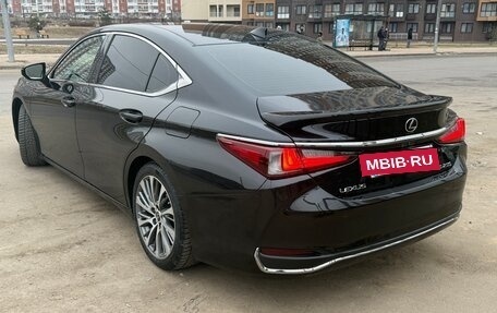 Lexus ES VII, 2019 год, 3 880 000 рублей, 18 фотография