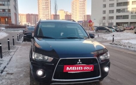 Mitsubishi Outlander III рестайлинг 3, 2010 год, 1 470 000 рублей, 2 фотография