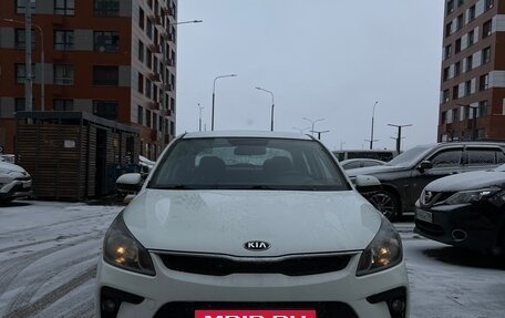 KIA Rio IV, 2018 год, 1 200 000 рублей, 5 фотография