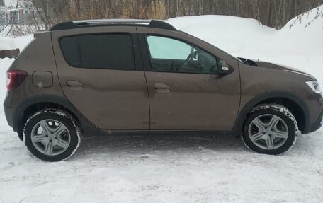 Renault Sandero II рестайлинг, 2020 год, 1 360 000 рублей, 4 фотография